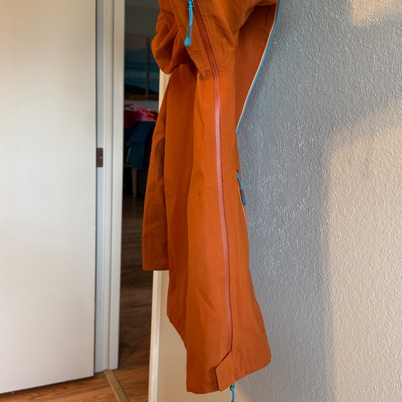 Stio Women's Environ XT Burnt Orange Hooded Shell Jacket Anorak size small - Picture 7 of 9